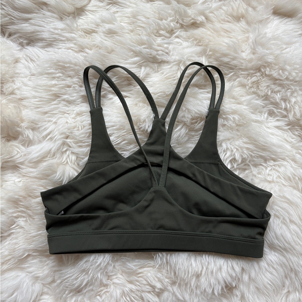 new without tags olive green cut out back sports bra M (fits like S)